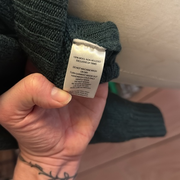 Toad & Co v-neck 100% wool sweater green sz xs - Picture 5 of 5